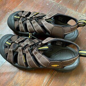 Brown Keen Newport water sandals size 7 mens